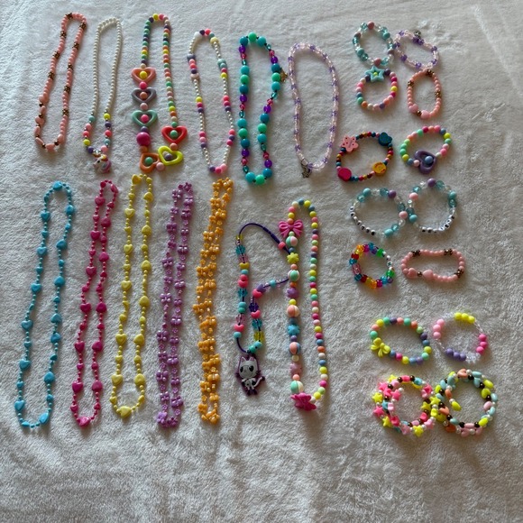 Kids Beaded Necklace Bracelet Set Crafting Jewelry Charms Party Favors - Picture 4 of 5